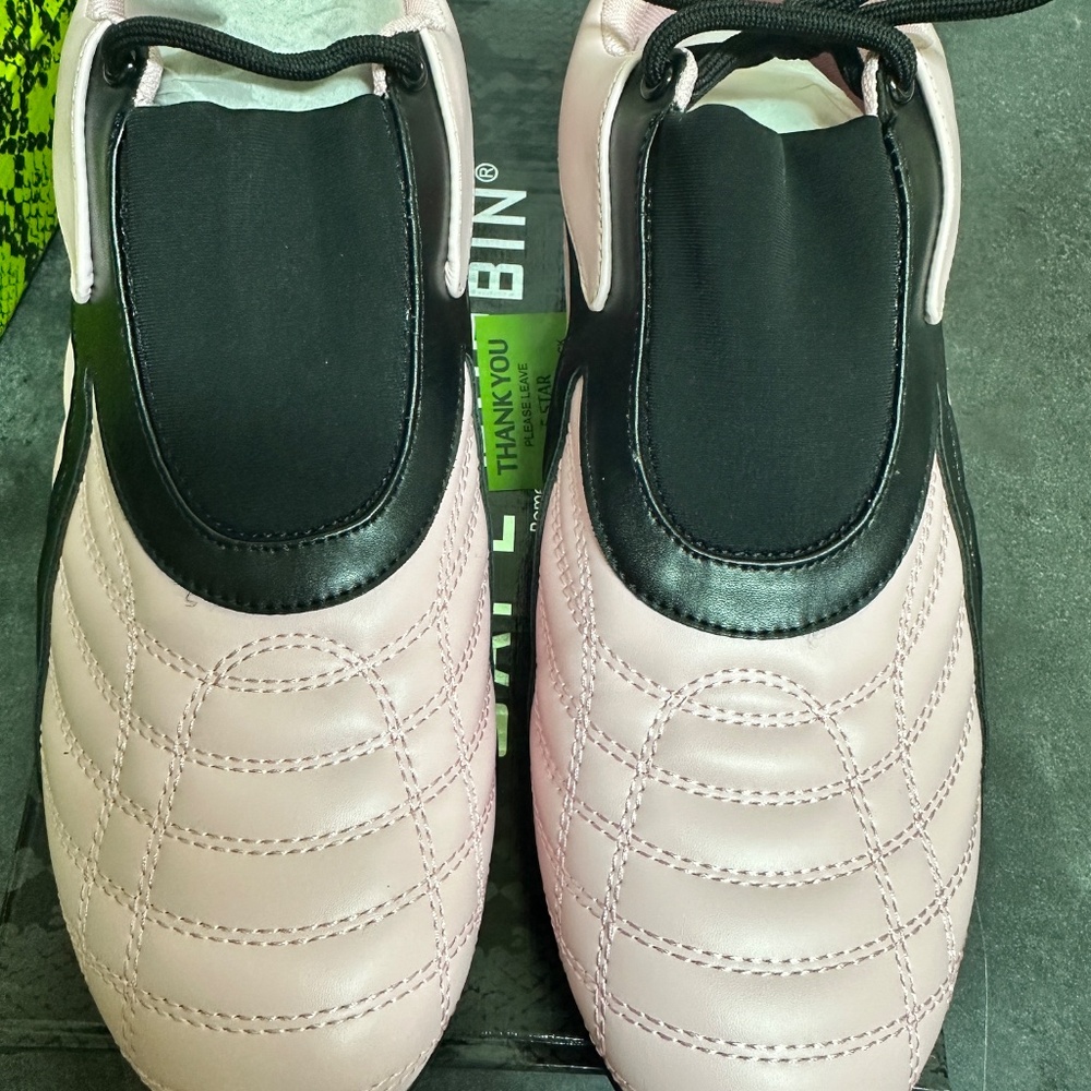 Women's Pink Low Top Sneakers